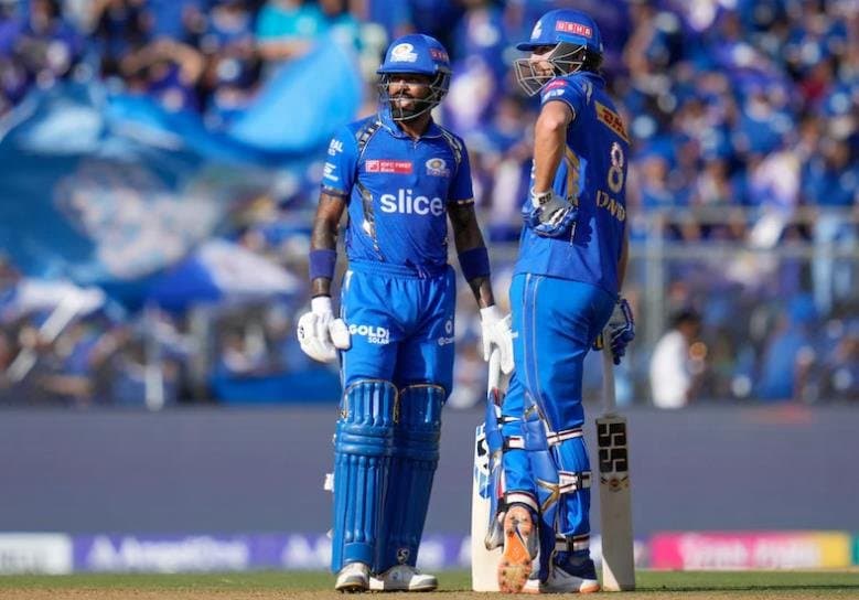 Virender Sehwag Angry with MI Over Hardik Pandya and Tim David Performance: Calls for Serious Action”
