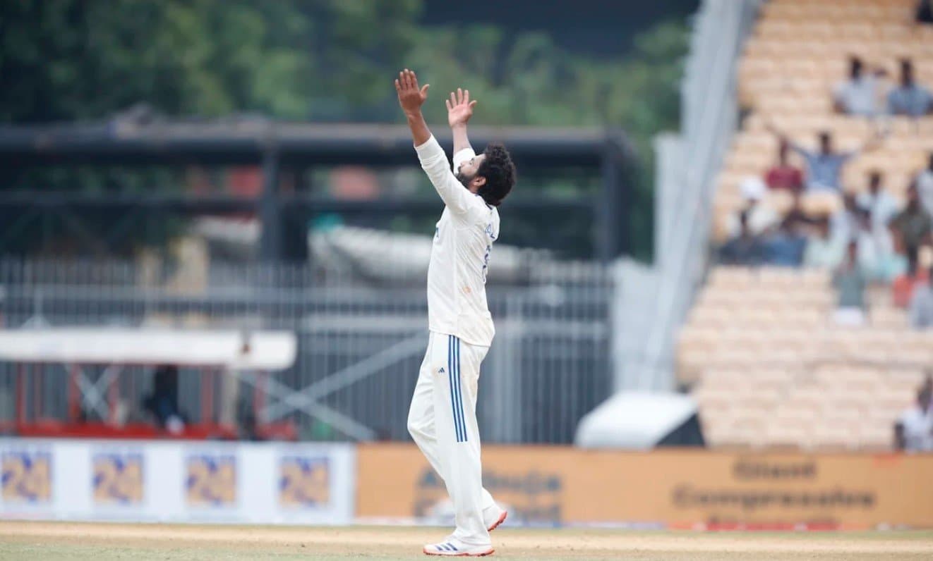 Ravindra Jadeja Becomes Seventh Indian to Take 300 Test Wickets
