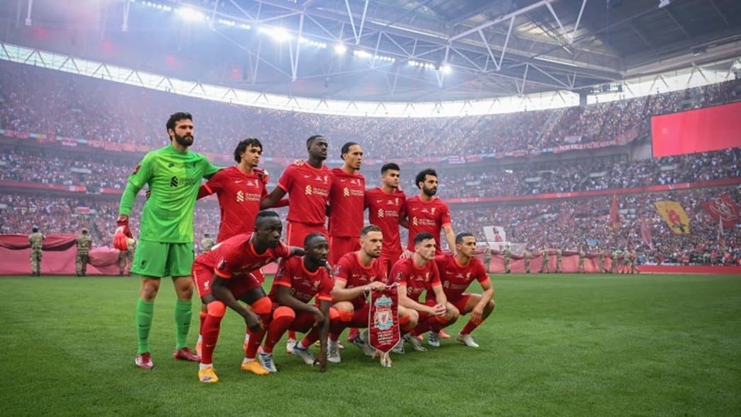 How Many Players Are in a Football Team?